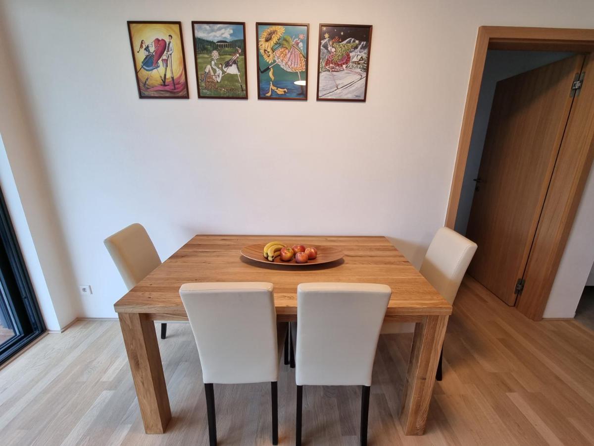 Appartamento Quiet 1-bedroom In A Basement Of New
